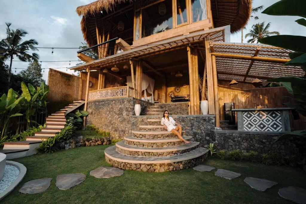 הוילה Selat Makerti Bali~Bamboo House מראה חיצוני תמונה