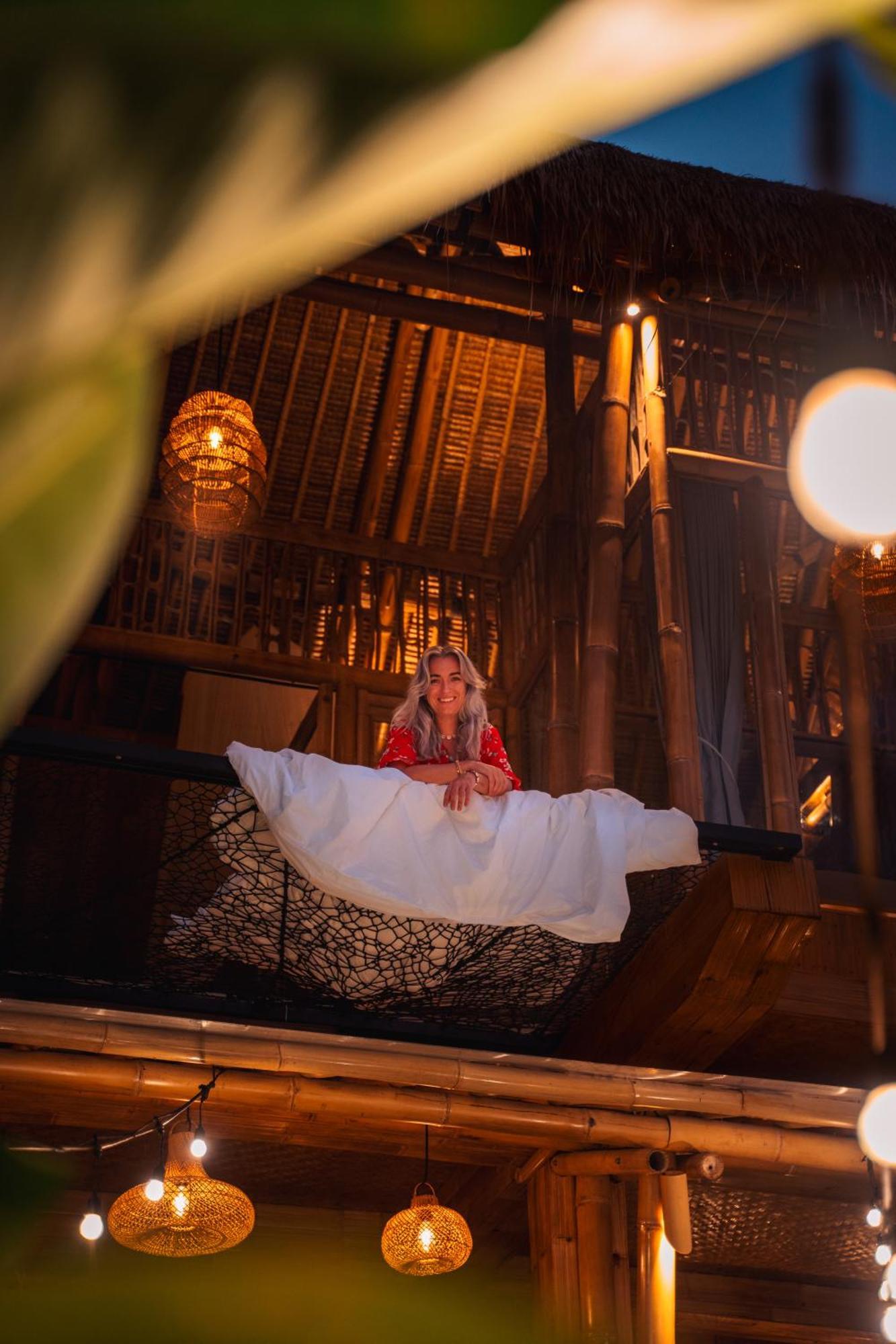 הוילה Selat Makerti Bali~Bamboo House מראה חיצוני תמונה